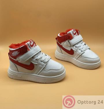 Кроссовки зимние детские бело-красного цвета купить оптом