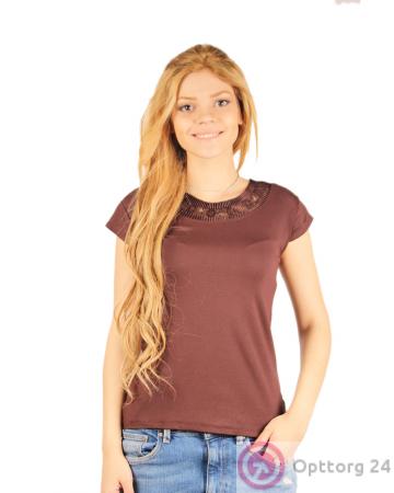 Футболка женская коричневая с гофрированным воротником купить оптом