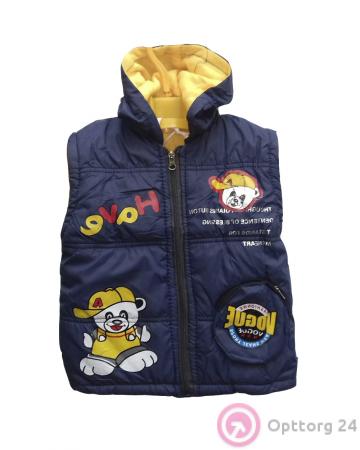 Жилет детский темно-синий с мишкой в кепке купить оптом