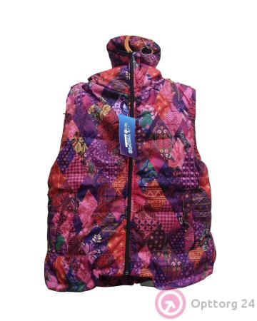 Жилет детский розового цвета с абстрактным принтом купить оптом