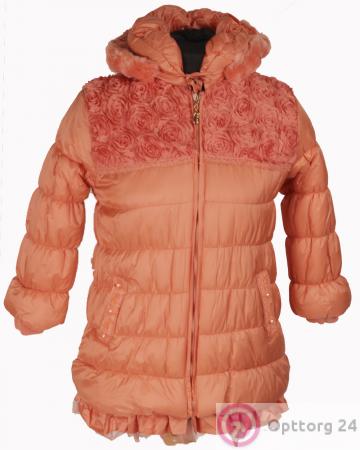 Детский пуховик для девочки персикового цвета с пушком в области плеч купить оптом