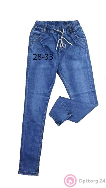 Джинсы женские с небольшими потертостями купить оптом